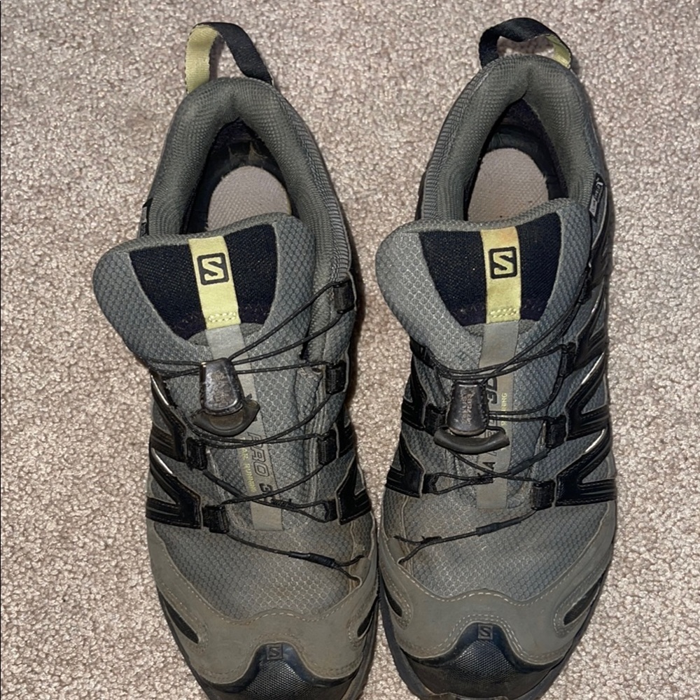 Salomon Men's Gray/Black Trail Running XA-PRO 3D Shoes. Size 10.